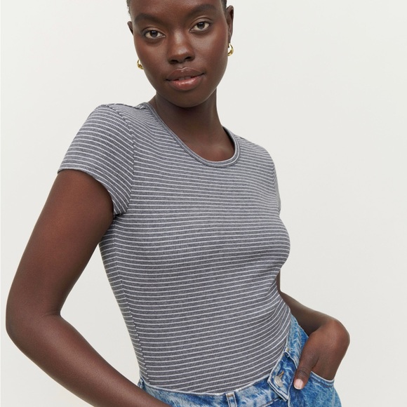 *LIKE NEW* Reformation Muscle Tee XS - Picture 1 of 4